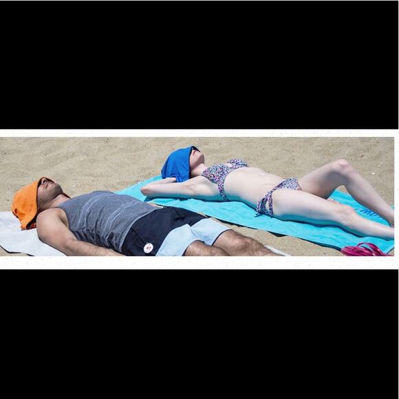 Hoodiepillow 5 in 1 Blue Beach Towel built in hood pockets convertible into bag - Picture 15 of 16